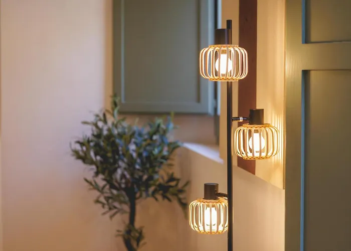 Bravissimo Calderers La Daina, Next To The Onyar River * Χιρόνα