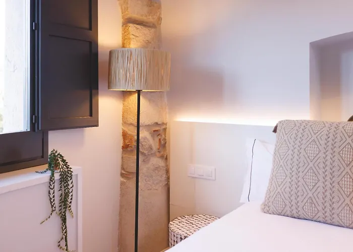 Bravissimo Calderers La Daina, Next To The Onyar River *