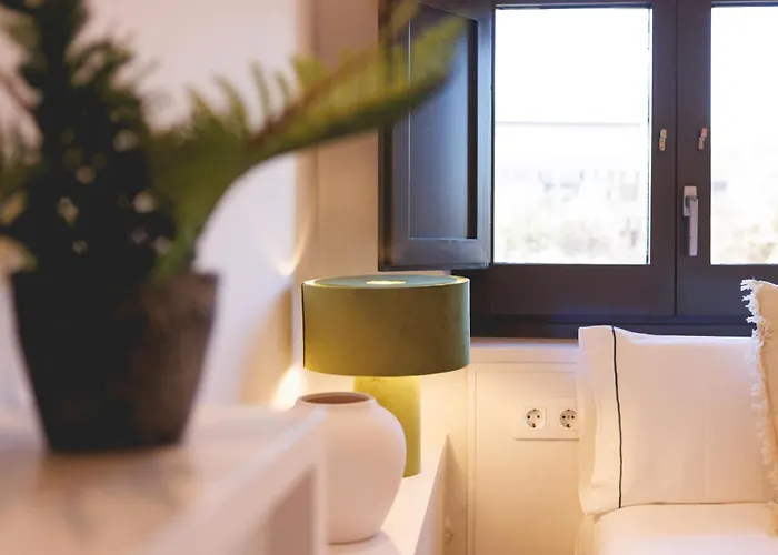 Bravissimo Calderers La Daina, Next To The Onyar River Χιρόνα