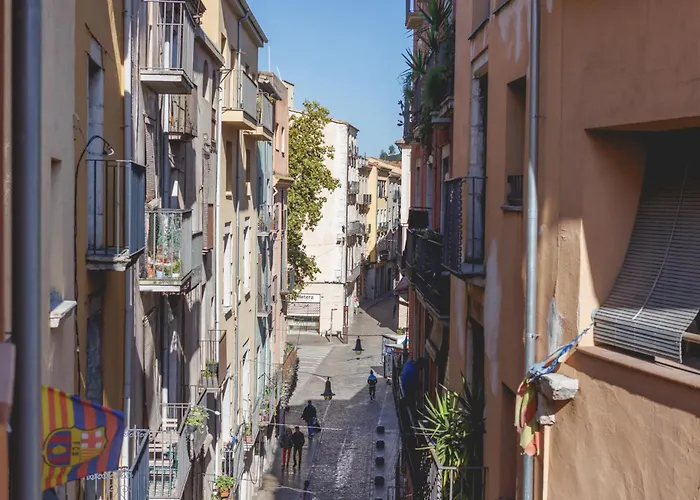 Bravissimo Calderers La Daina, Next To The Onyar River * Χιρόνα