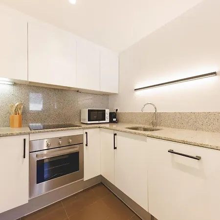 Апартаменты Bravissimo Calderers La Daina, Next To The Onyar River *