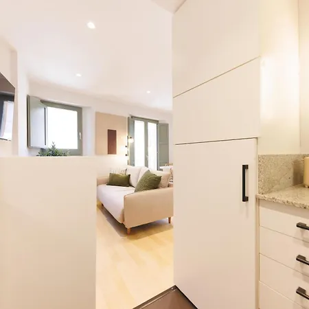 Апартаменты Bravissimo Calderers La Daina, Next To The Onyar River