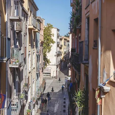 Bravissimo Calderers La Daina, Next To The Onyar River * Жирона