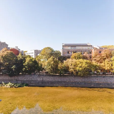 Апартаменты Bravissimo Calderers La Daina, Next To The Onyar River Жирона