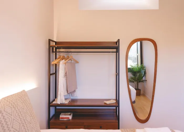 Bravissimo Calderers La Daina, Next To The Onyar River * Gerona