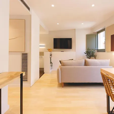 Bravissimo Calderers La Daina, Next To The Onyar River Girona